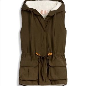Cargo Sherpa Vest